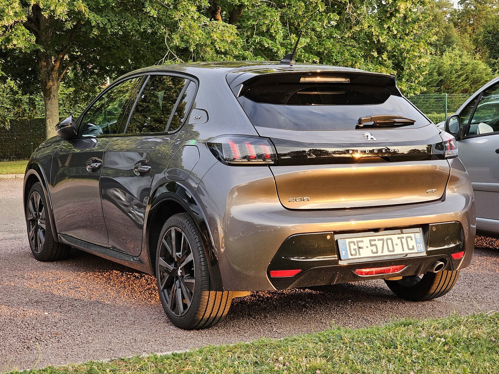 Peugeot 208 Griffe 1.0 Turbo 2024